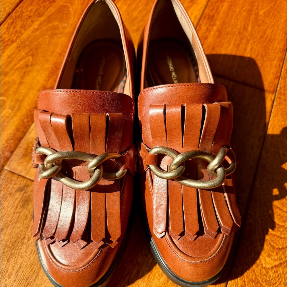 ANTONIO MELANI Tan Leather Loafers with Fringe and Chain